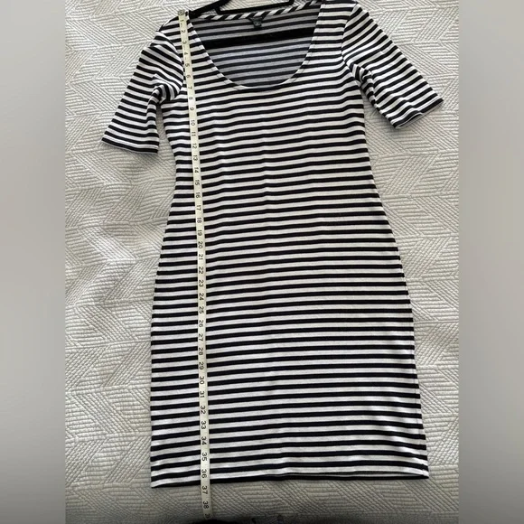 Ann Taylor Scoop Neck Knit Sheath Dress - Picture 4 of 9